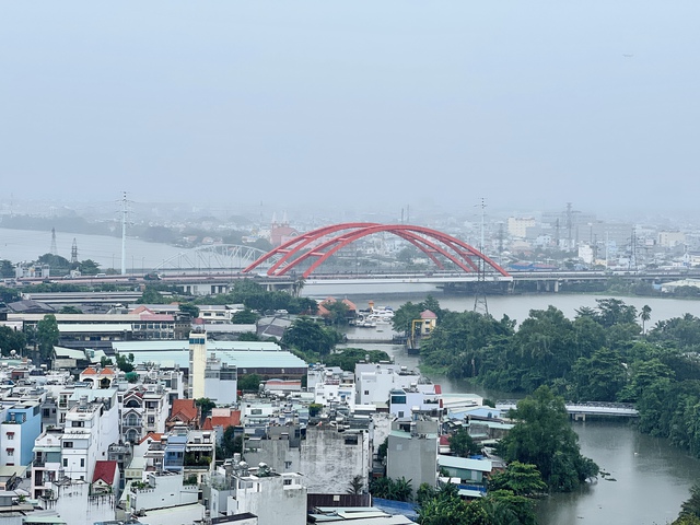 TP.HCM có thể mưa lớn cục bộ chiều nay, người dân cần đề phòng ngập nước - Ảnh 1.