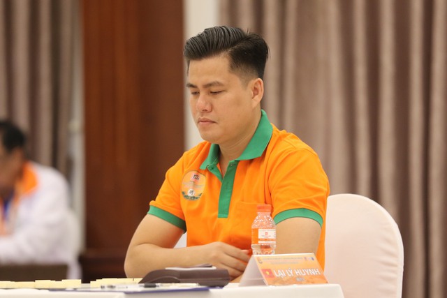 Lại L&yacute; Huynh rực s&aacute;ng k&iacute;ch bại cao thủ cờ tướng Trung Quốc ở Ngũ Dương B&ocirc;i - Ảnh 1.