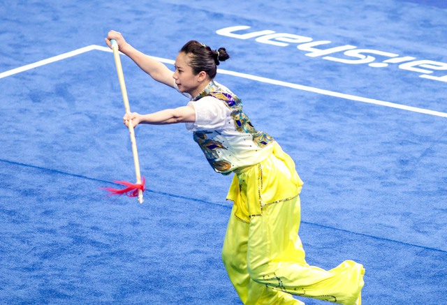 'Ngọc nữ' wushu Dương Thúy Vi: Ngược dòng ngoạn mục, tỏa sáng ở tuổi 30 - Ảnh 1.