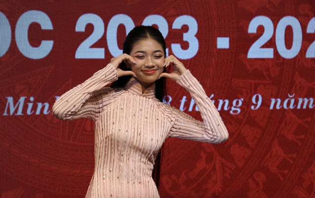 Á hậu Hoa hậu Thế giới Việt Nam 2023 Minh Kiên được trường đại học khen thưởng - Ảnh 5.