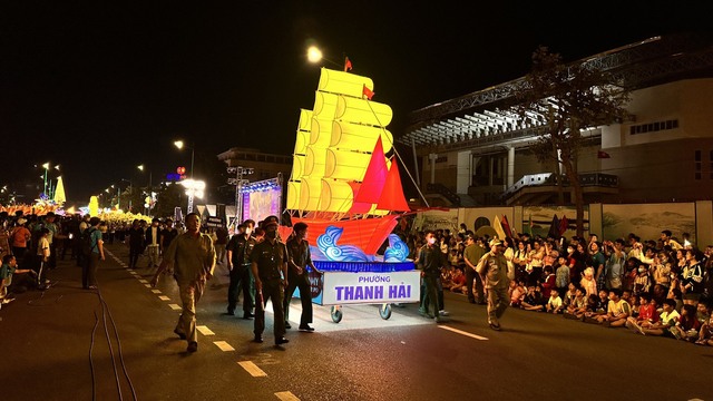 Lễ hội rước đèn trung thu Phan Thiết tái hiện sau nhiều năm phải dừng vì dịch - Ảnh 3.