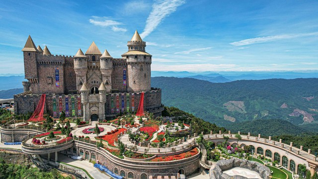 Sun World Ba Na Hills hấp dẫn khách Hàn Quốc nhờ nhiều trải nghiệm, công trình độc đáo