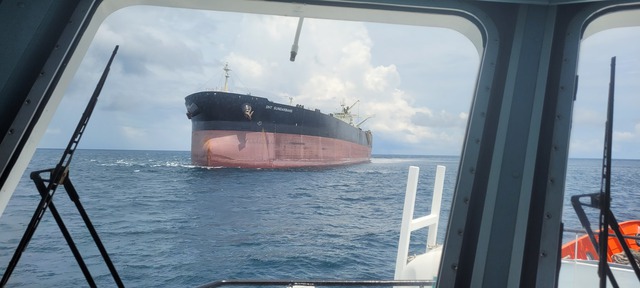 Đà Nẵng: Cứu thuyền viên tàu quốc tế bị chấn thương sọ não trên biển - Ảnh 3.