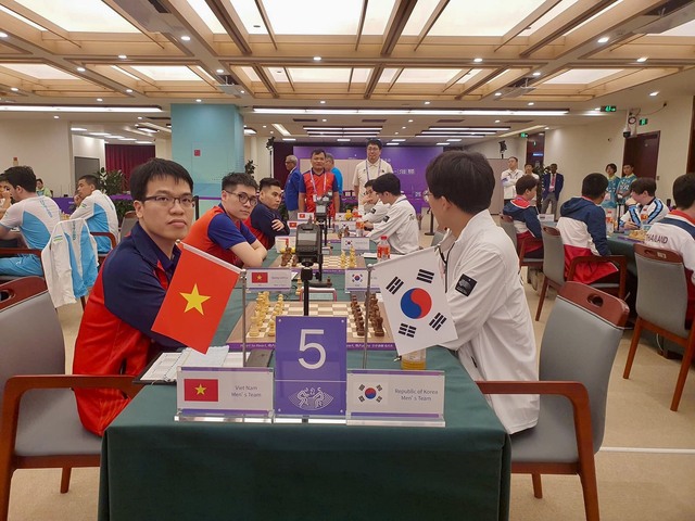 ASIAD 19: Cờ vua Việt Nam cầm chân đội Trung Quốc, cửa sáng tranh HCV