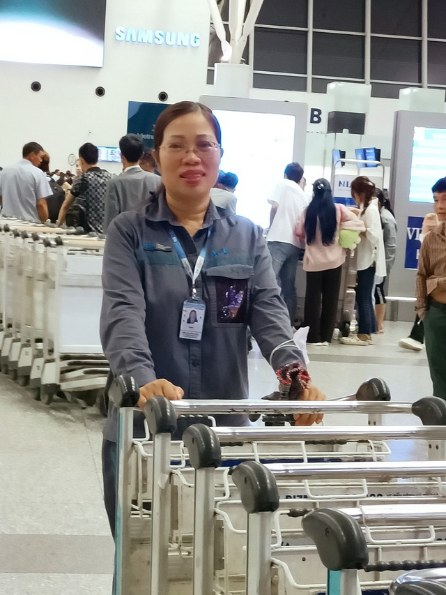 Khách đãng trí bỏ quên hơn 8.000 Euro ở xe đẩy sân bay Nội Bài - Ảnh 2.