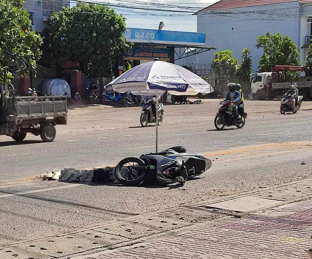 Bình Định: Chồng bị thương nặng, vợ tử vong sau vụ tai nạn giao thông - Ảnh 1.