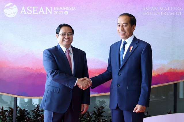 Thủ tướng tới Indonesia dự Hội nghị cấp cao ASEAN lần thứ 43 - Ảnh 1.