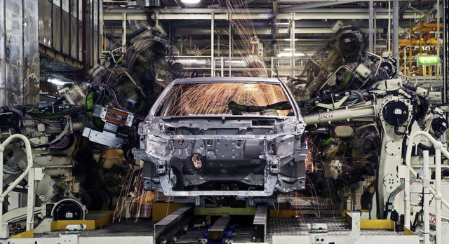 Hoạt động sản xuất tại 14 nhà máy gián đoạn, Toyota thiệt hại hơn 350 triệu USD - Ảnh 1.