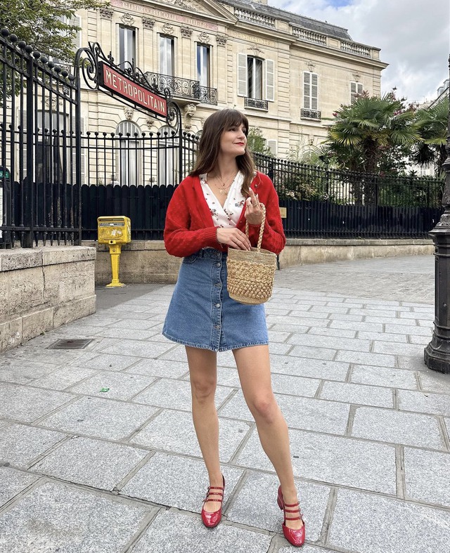 Các kiểu áo khoác này thường xuất hiện trong tủ đồ của các cô nàng sành mặc - Ảnh 6. Các kiểu áo khoác này thường xuất hiện trong tủ đồ của các cô nàng sành mặc - Ảnh 6.