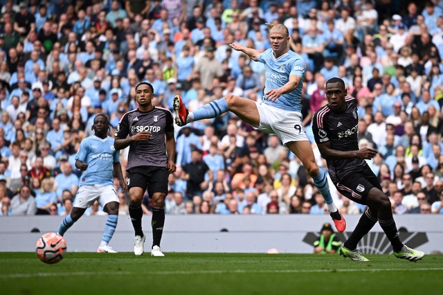 Man City lên kế hoạch 'trói chân' Haaland trước sự cám dỗ từ Ả Rập Xê Út - Ảnh 2.