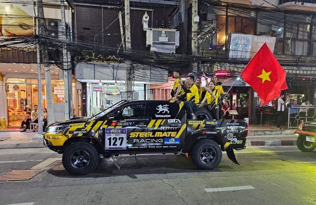 Đội đua Việt chinh phục giải đua xe địa hình khắc nghiệt nhất châu Á thế nào? - Ảnh 1.