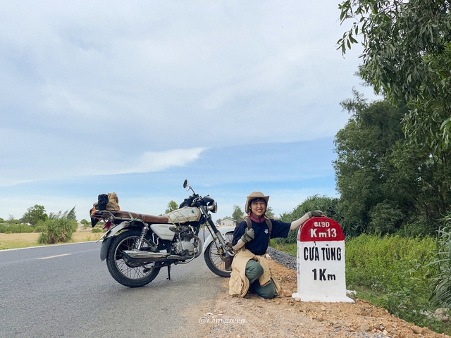Cô gái ‘cưỡi’ mô tô một mình phượt xuyên Việt trong 42 ngày    - Ảnh 2.