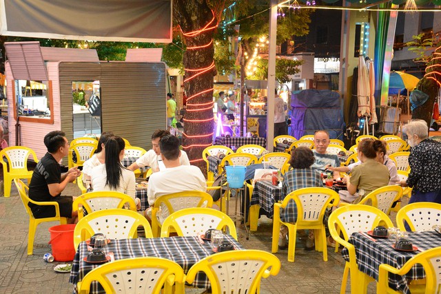 Vực dậy sau nhiều lần trả mặt bằng kinh doanh - Ảnh 4. Vực dậy sau nhiều lần trả mặt bằng kinh doanh - Ảnh 4.