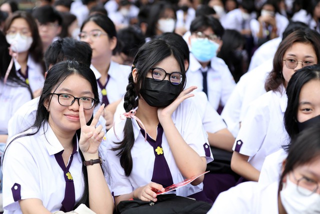 Bộ GD-ĐT đề xuất thi tốt nghiệp 4 môn, từ năm 2025: Giáo viên nói gì? - Ảnh 1. Bộ GD-ĐT đề xuất thi tốt nghiệp 4 môn,ĐềxuấtthitốtnghiệpTHPTmôntừnămGiáoviênhọcsinhnóigì<strong>giường bệt kiểu nhật</strong> từ năm 2025: Giáo viên nói gì? - Ảnh 1.