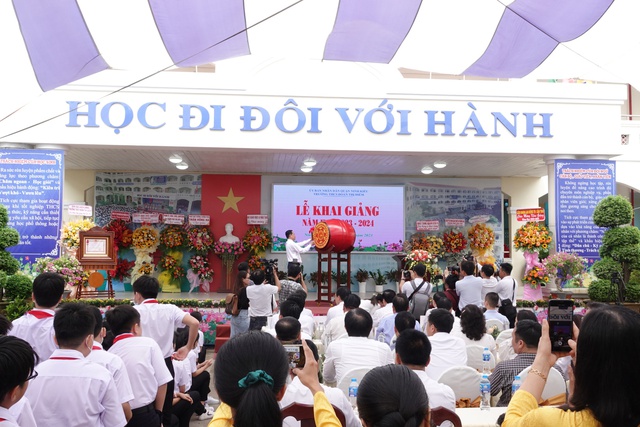 Phó thủ tướng Trần Hồng Hà và lời nhắn đặc biệt cho học sinh miền Tây - Ảnh 5.