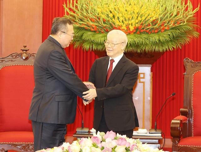 Tổng Bí thư: Luôn coi trọng, ưu tiên hàng đầu phát triển quan hệ Việt - Trung - Ảnh 1.