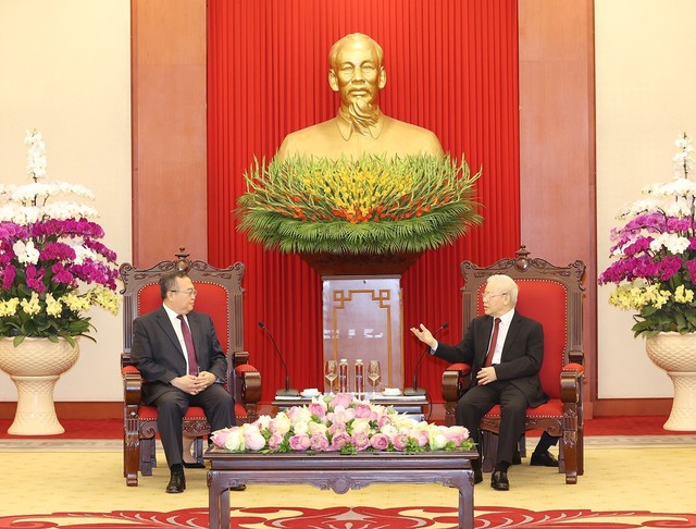 Tổng Bí thư: Luôn coi trọng, ưu tiên hàng đầu phát triển quan hệ Việt - Trung - Ảnh 2.