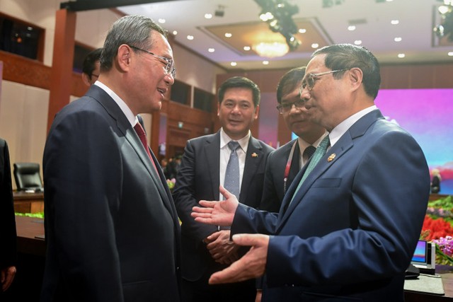 Thủ tướng dự hội nghị ASEAN+ với lãnh đạo Trung Quốc, Hàn Quốc, Nhật Bản - Ảnh 1.