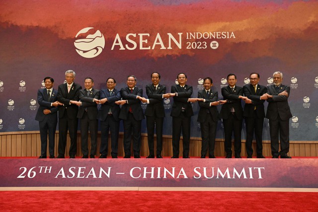 Thủ tướng dự hội nghị ASEAN+ với lãnh đạo Trung Quốc, Hàn Quốc, Nhật Bản - Ảnh 5.