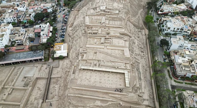 Các nhà khảo cổ khai quật xác ướp 1.000 năm tuổi ở thủ đô Lima, Peru - Ảnh 2.
