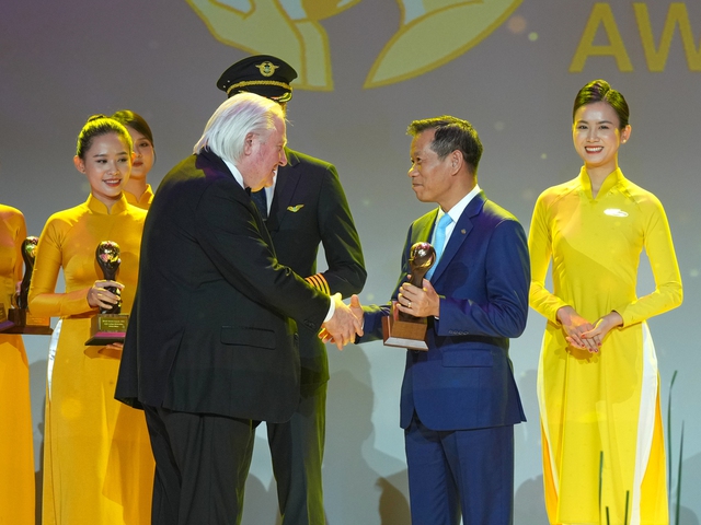 Vietnam Airlines nhận bốn giải thưởng tại World Travel Awards‎ - Ảnh 2.