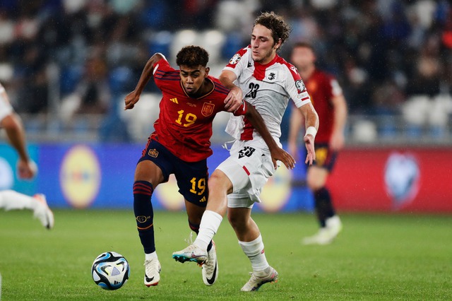 Lamine Yamal, cầu thủ trẻ nhất đi vào lịch sử bóng đá Tây Ban Nha 
 - Ảnh 1.