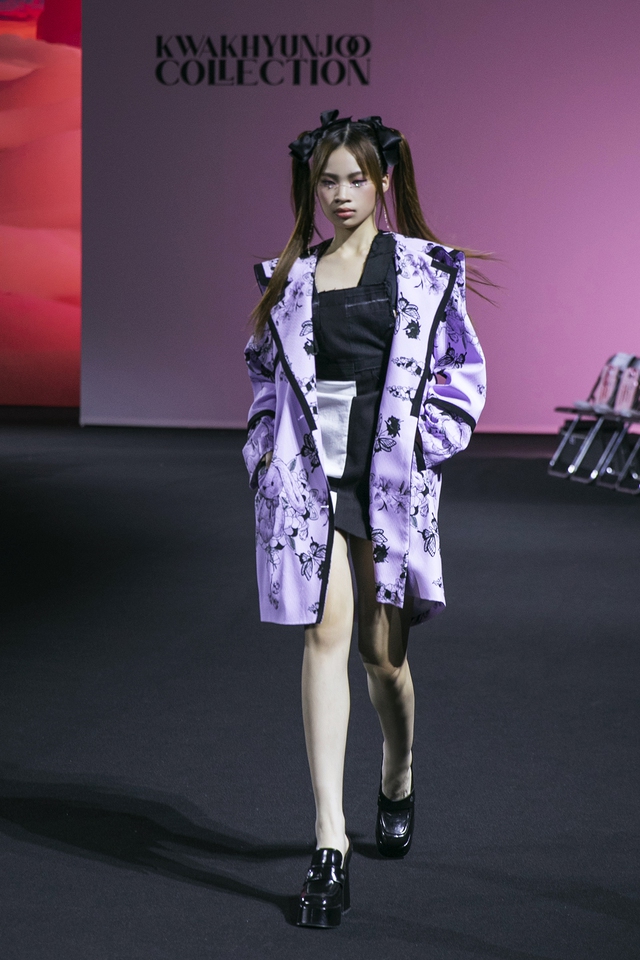 Hai gương mặt trẻ của Việt Nam diễn thời trang tại  Seoul Fashion Week 2023 - Ảnh 3.