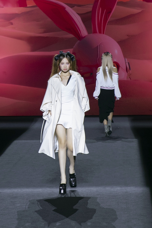 Hai gương mặt trẻ của Việt Nam diễn thời trang tại  Seoul Fashion Week 2023 - Ảnh 5.