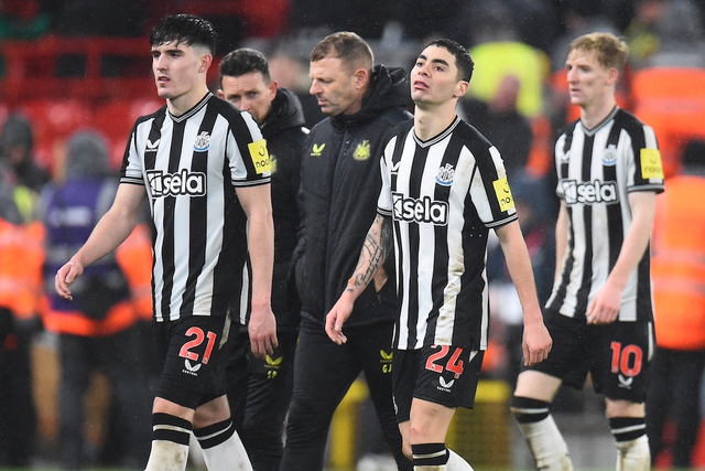 'Nhấn chìm' Newcastle, Liverpool ấm áp kỳ nghỉ đông khi giữ vững ngôi đầu- Ảnh 2. 'Nhấn chìm' Newcastle, Liverpool ấm áp kỳ nghỉ đông khi giữ vững ngôi đầu- Ảnh 2.