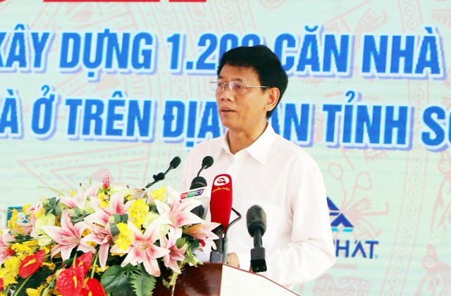 Chủ tịch nước Võ Văn Thưởng dự lễ trao tặng 1.200 căn nhà tại Sóc Trăng- Ảnh 2.