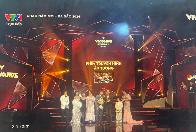 Phim 'Gia đình mình vui bất thình lình' giành 'cú đúp' tại VTV Awards 2023- Ảnh 2.