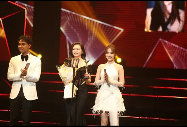 Nhan Phúc Vinh thắng giải Diễn viên nam ấn tượng của VTV Awards 2023- Ảnh 2.