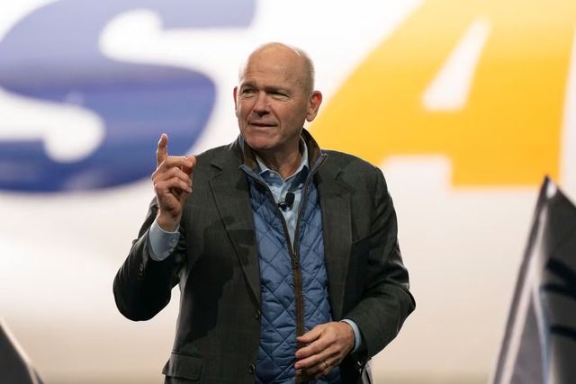 CEO Boeing thừa nhận sai lầm sau sự cố bung thân máy bay 737 MAX 9- Ảnh 1.