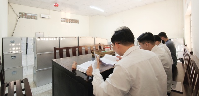 Vụ án Vạn Thịnh Phát: TAND TP.HCM tiếp nhận 6 tấn hồ sơ, gần 1 triệu bút lục- Ảnh 4.