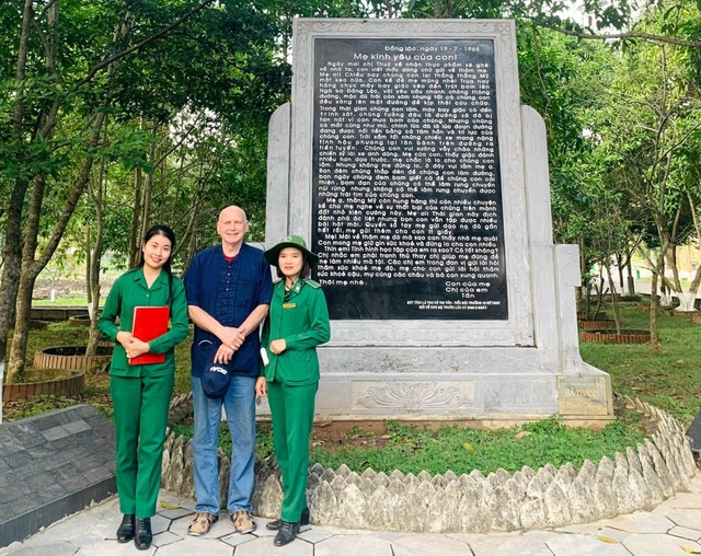 Dòng lưu bút xúc động của du khách Mỹ đến thăm Ngã ba Đồng Lộc- Ảnh 1.
