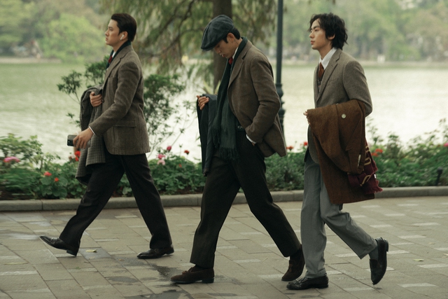 Hà Nội trở lạnh, các nam thanh niên diện suit xuống phố khoe phong cách thời trang- Ảnh 5.