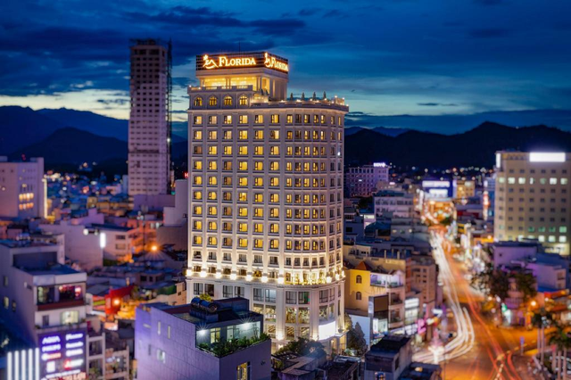 Những khách sạn 5 sao Nha Trang gần biển mang đến kỳ nghỉ đáng nhớ- Ảnh 1.