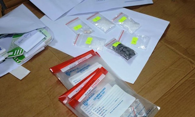Quảng Nam: Đột kích karaoke gia đình, phát hiện 11 người dương tính ma túy- Ảnh 2.