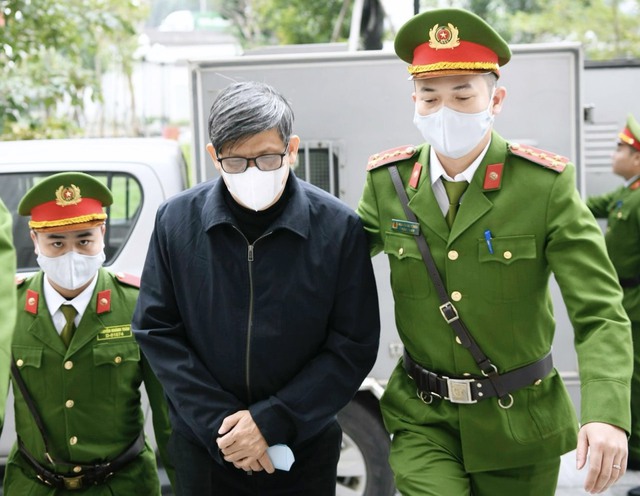 Cựu Bộ trưởng Bộ Y tế Nguyễn Thanh Long lãnh án 18 năm tù- Ảnh 1.