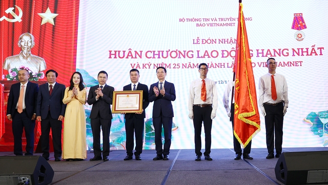 Báo VietNamNet nhận Huân chương Lao động hạng nhất- Ảnh 1.