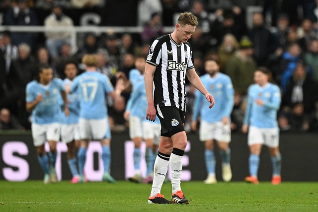 De Bruyne truyền cảm hứng giúp Man City ngược dòng quật ngã Newcastle- Ảnh 2.