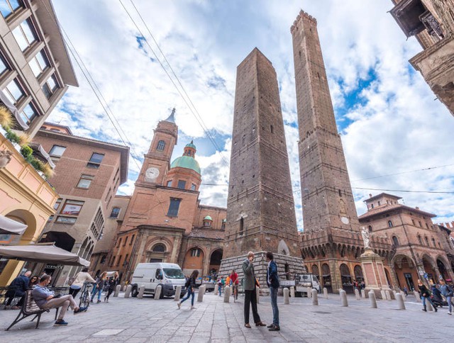 Thành phố Bologna : Địa điểm gắn với nền ẩm thực nổi tiếng của nước Ý- Ảnh 1.