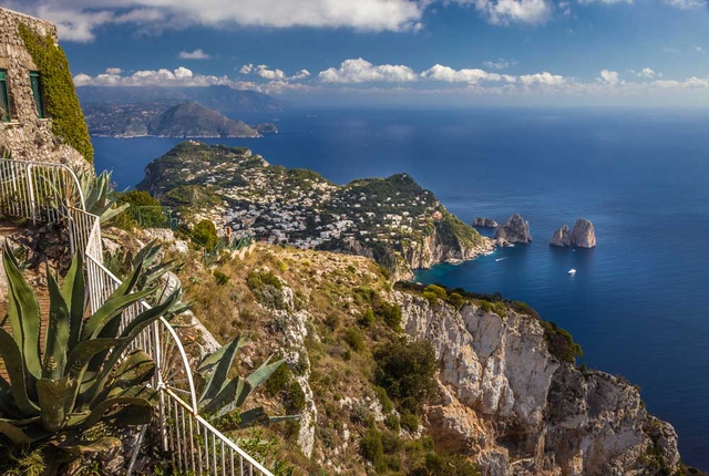 Choáng ngợp vẻ đẹp của đảo Capri mà bạn không thể bỏ qua- Ảnh 2.