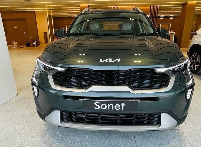 Kia Sonet 2024 xuất hiện tại đại lý, ngoại hình ấn tượng hơn- Ảnh 1.