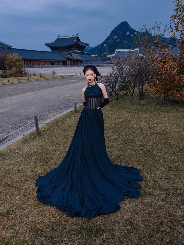 Người mẫu Việt diện yếm đào, thả dáng giữa cung điện lớn nhất Hàn Quốc- Ảnh 6.