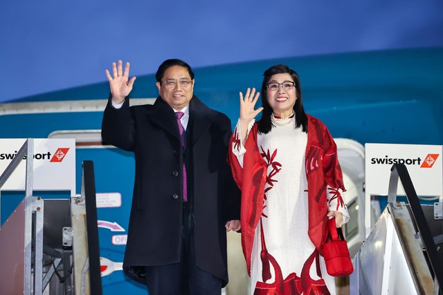 Thủ tướng Phạm Minh Chính tới Davos, bắt đầu lịch trình dày đặc tại WEF 54- Ảnh 1.
