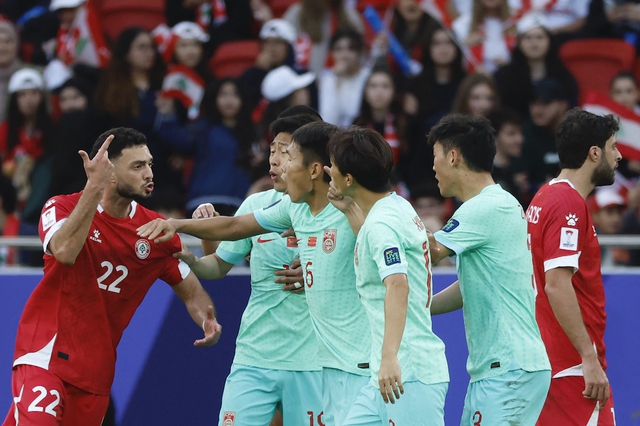 Lại bế tắc trước đối thủ yếu, đội tuyển Trung Quốc đối mặt nguy cơ bị loại - Ảnh 2.