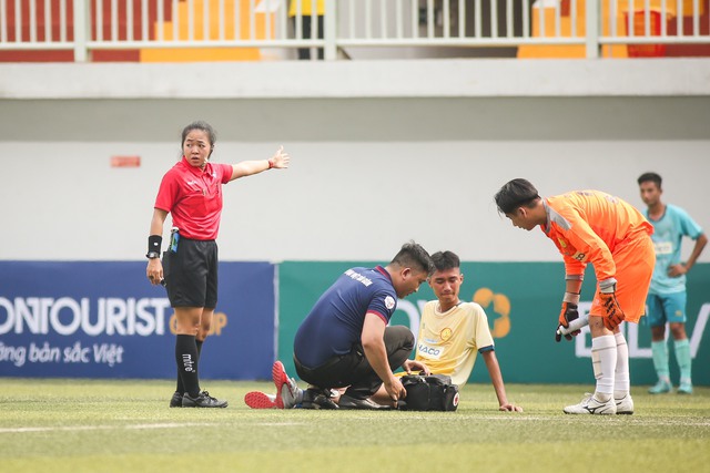 Nữ trọng tài FIFA, Lê Thị Ly: ‘Cầu thủ sinh viên chuyên nghiệp, nắm luật rất kỹ’- Ảnh 4.
