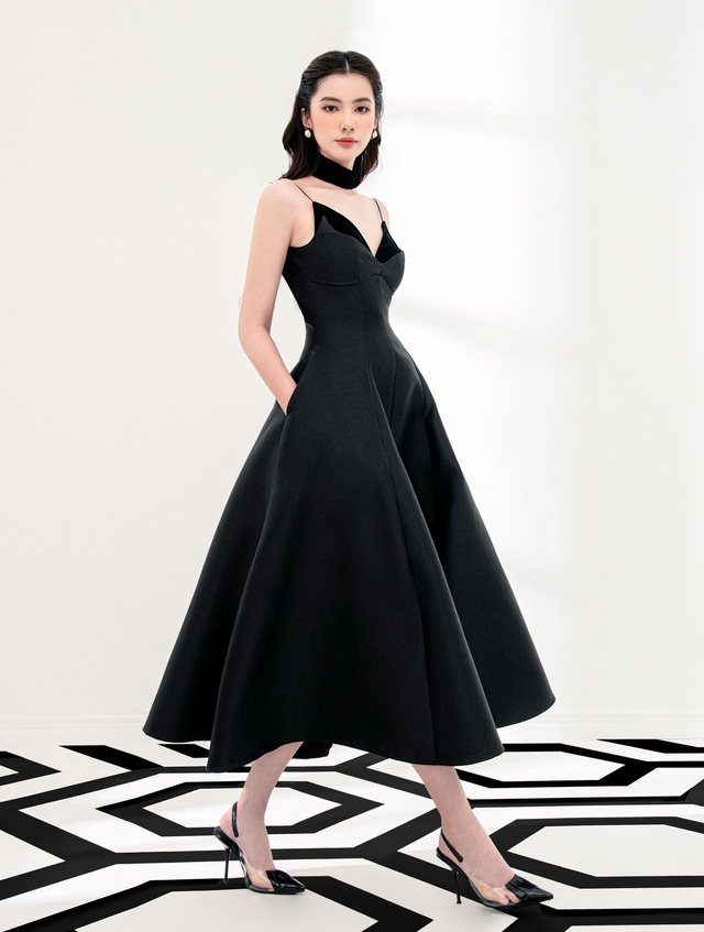 Theo đuổi phong cách tối giản với váy dáng dài màu đen, trắng- Ảnh 6.