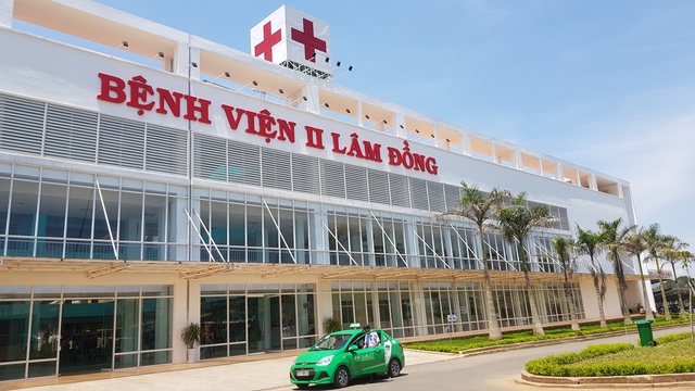 Nam bệnh nhân nhảy lầu tại Bệnh viện II Lâm Đồng, tử vong- Ảnh 1.